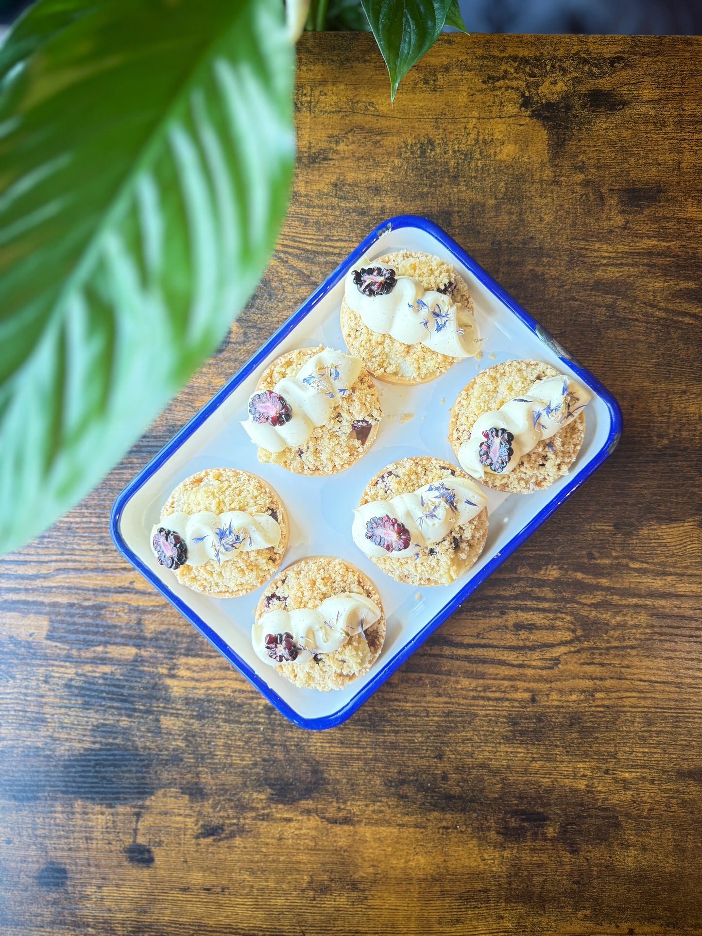 Apple and blackberry tart